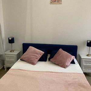 Appartement à 3 Chambres à Coucher