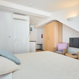 Room Annette