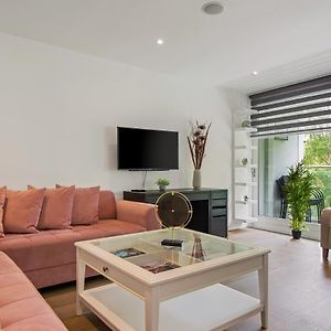 Appartement à 3 Chambres à Coucher