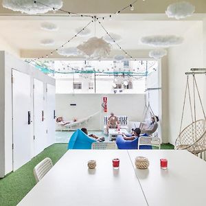 Dormitory Room Mixed