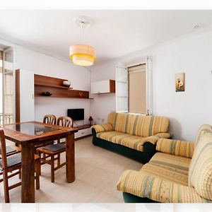 Appartement à 3 Chambres à Coucher