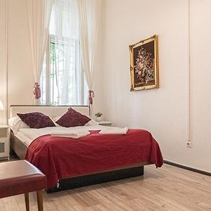 Appartement à 2 Chambres à Coucher