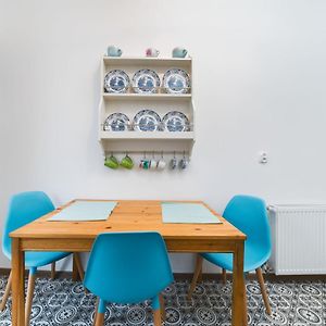 Appartement à 3 Chambres à Coucher
