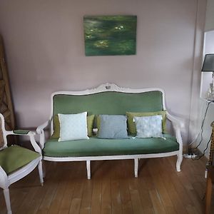 Chambre en ville dans un esprit campagne