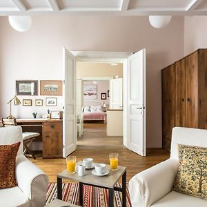 Appartement à 3 Chambres à Coucher