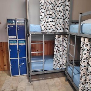 Dormitory Room Mixed