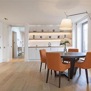 Appartement à 2 Chambres à Coucher