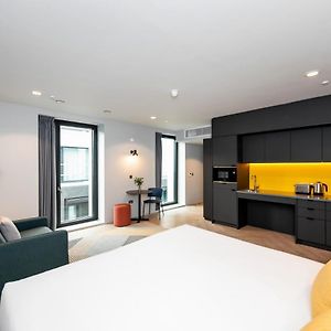 Studio Lit King-Size avec Accès aux Personnes Handicapées