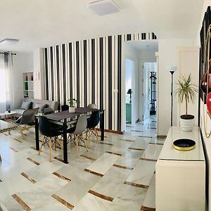Appartement à 3 Chambres à Coucher