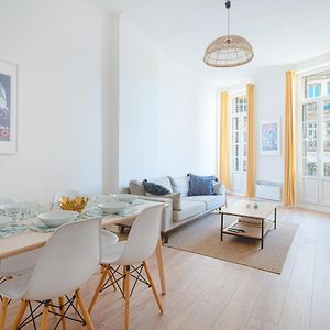 Appartement à 2 Chambres à Coucher