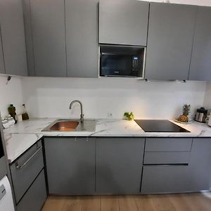 Appartement à 2 Chambres à Coucher
