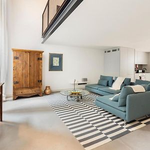Majestic Apartment W/ Patio By Lovelystay