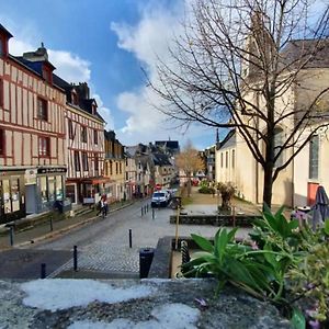 Le Patio, coeur de ville avec garage&jardin, gare à pied