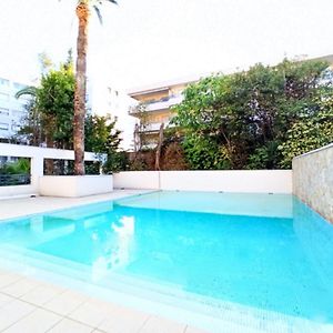 Appartement à 2 Chambres à Coucher