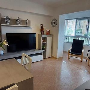 Appartement à 3 Chambres à Coucher