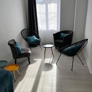 Appartement à 2 Chambres à Coucher