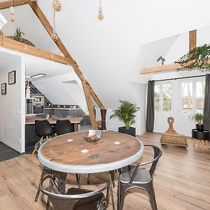 Appartement à 3 Chambres à Coucher