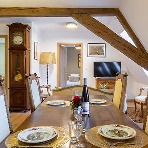 Appartement à 2 Chambres à Coucher