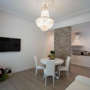 Appartement à 3 Chambres à Coucher