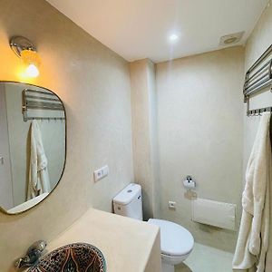 Private Bathroom King Room