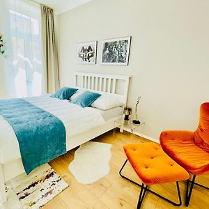 Colorful&Quiet Apartment in Beautiful Viennese Building