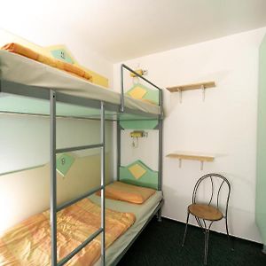 Chambre Juste Pour Hommes Dortoir