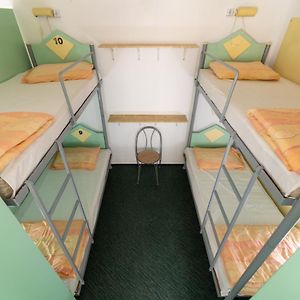 Chambre Juste Pour Hommes Dortoir