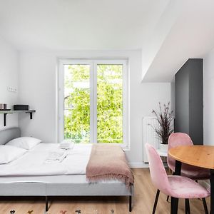 Smart Apartments - Old Town & Main Train Station - By Upstairs