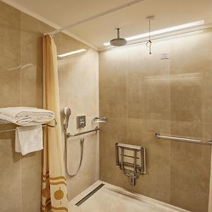 Chambre Double avec Accès aux Personnes Handicapées