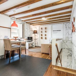 Appartement à 2 Chambres à Coucher