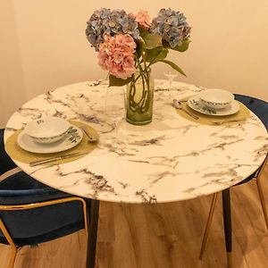 Authentic Apartment In Malaga Historical Center