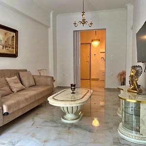 Apollonion Luxury Apartment Near The Metro Station