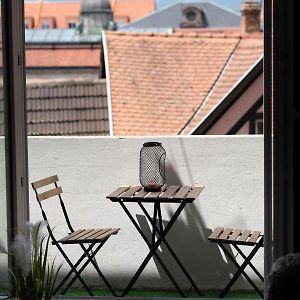 Appartement à 2 Chambres à Coucher
