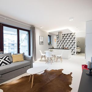 Premium Apartment For Old Town & Jewish Quarter - Balcony Plus Pool Onsite