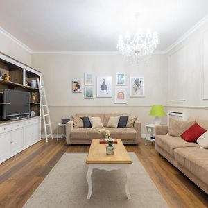 Charming Apartment With Patio A Few Steps From Colosseum