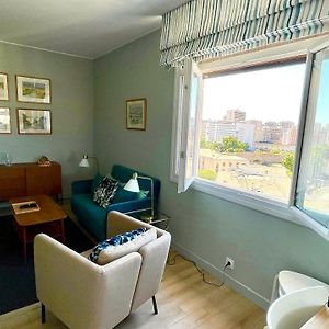 Vue sur rade appartement élégant vaste climatisé étage élevé ascenseur proche parking et toutes commodités au cœur du Toulon historique
