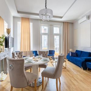Appartement à 2 Chambres à Coucher