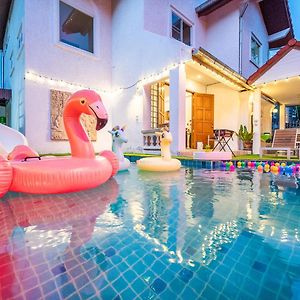 Wongamart Pool Villa