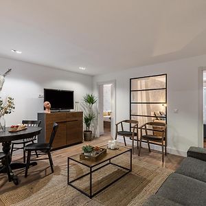 Appartement à 3 Chambres à Coucher