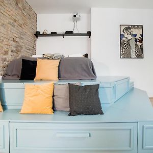 Designer Dream Home At The St. Stephen Basilica