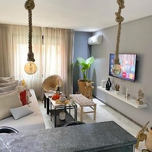 Appartement à 2 Chambres à Coucher