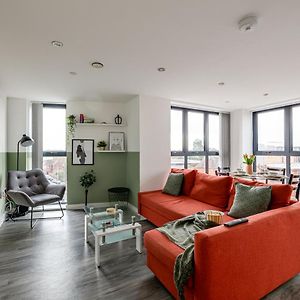 Stunning 2 Bed Apt With Free Parking Close To Cc