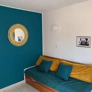 Studio Lit King-Size