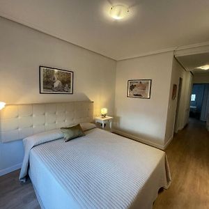 Appartement à 3 Chambres à Coucher