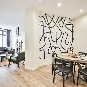 Appartement à 2 Chambres à Coucher