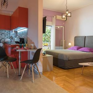 Stylish Modern Studio In The Heart Of Athens