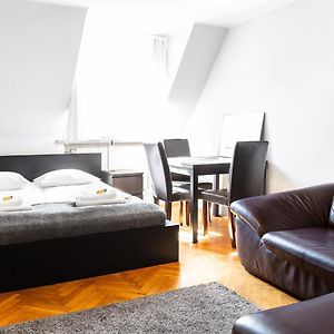 2 Bedroom Apartment, Heart Of Krakow Tomasza St