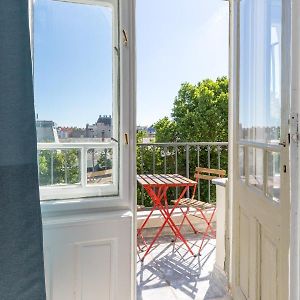 Appartement à 2 Chambres à Coucher