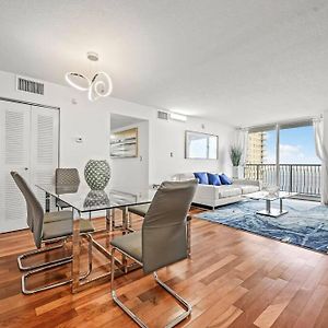 Appartement à 3 Chambres à Coucher