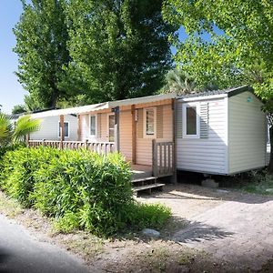 Mobile Home à 2 Chambres à Coucher